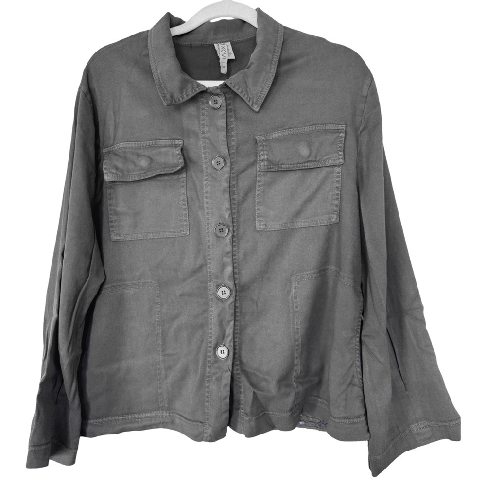 XCVI Button Up Shirt Jacket Size Medium Gray With Green Undertone